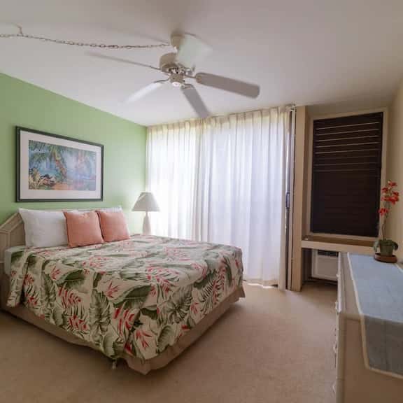 Turtle bay Pikake. - Image 1